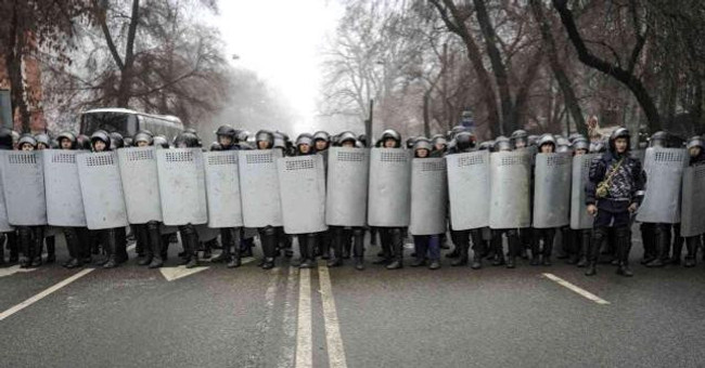 Kazakistan'da ortalık karıştı! Ülke genelinde OHAL ilan edildi: Çok sayıda ölü ve yaralı var! - Resim : 5