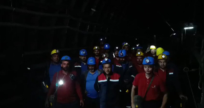 Madencilerin eyleminde silah sesleri! Yerin metrelerce altındaydılar - Resim : 1