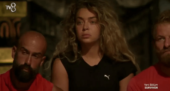 Survivor’da ünlü yarışmacıya eleme şoku! - Resim : 4