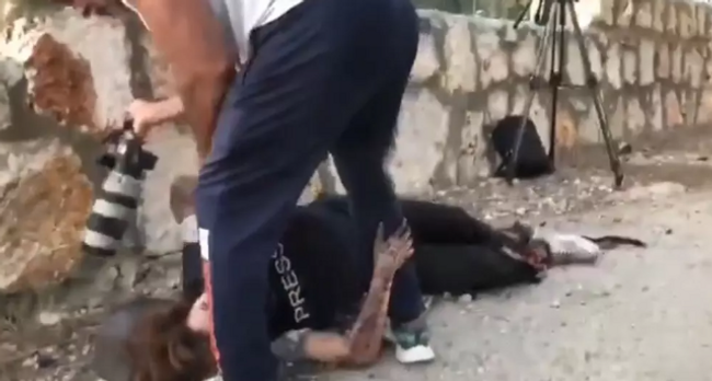 Lübnan-İsrail sınırında gazetecilere saldırı! Reuters kameramanı öldü, 5 gazeteci yaralandı - Resim : 2