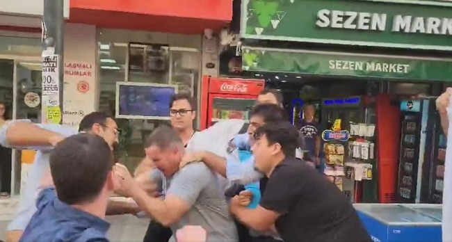 TGB paylaştı: ABD askerinin başına çuval geçirildi! "Yankee go home!" - Resim : 2