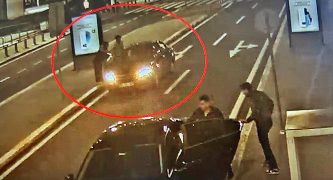 Kazada bir kişi ölmüş 3 kişi yaralanmıştı: Yazar kadın oğlunu Mısır'a kaçırdı - Resim : 2