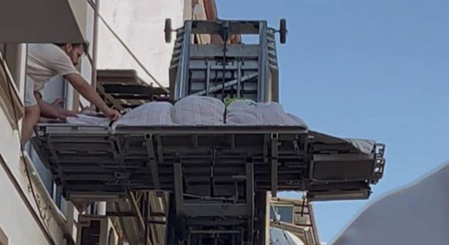 300 kg ağırlığındaki Barış Yıldırım'dan acı haber: Cenazesi asansörlü araçla pencereden indirildi - Resim : 1