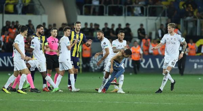 Herkes onu suçluyordu! Ankaragücü maçının olay adamı Oğuzhan Akgün sessizliğini bozdu - Resim : 1