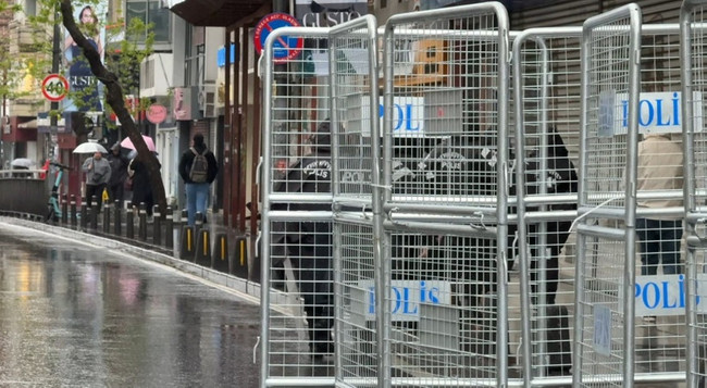 İstanbul Taksim ve Kadıköy'de 1 Mayıs gerilimi: Gözaltına alınanlar var - Resim : 6