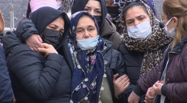 Büyükçekmece'de cesedi bulunan Murat Kartal son yolculuğuna uğurlandı - Resim : 2