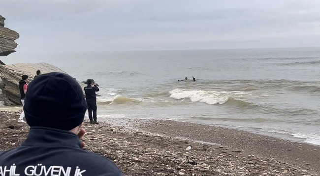 Arama çalışmaları acı bitti: Kayıp kadın kayalıklarda ölü bulundu - Resim : 1