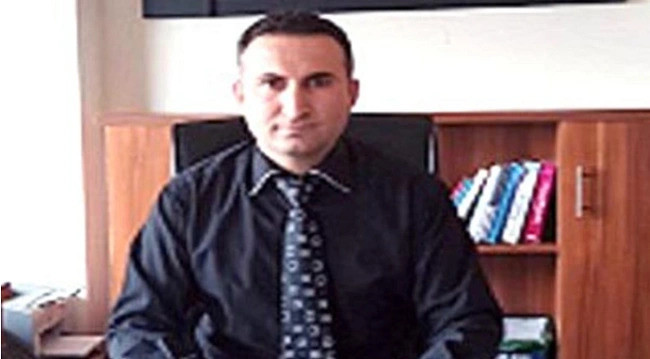 D&uuml;ş&uuml;k not alan kız &ouml;ğrenci &ouml;ğretmeni bı&ccedil;akladı - Resim : 1