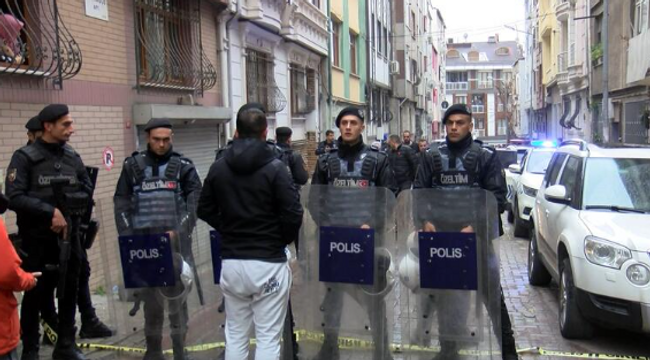 Bayrampaşa'da silahlı saldırı! Özel Harekât Polisleri silahlı saldırganı yakaladı - Resim : 1