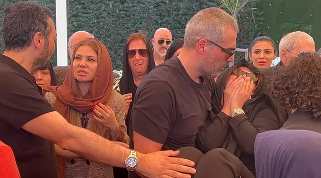 Cenazede baygınlık geçirdi! Aslı Hünel ile Saruhan Hünel'den annelerine veda... - Resim : 5