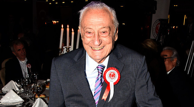 Efsane spiker Halit Kıvanç’tan acı haber! Oğlu sosyal medyadan duyurdu - Resim : 2