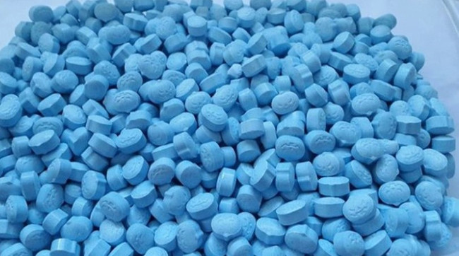 Baklava kutularında 2 milyondan fazla uyuşturucu hap ele geçirildi - Resim : 1