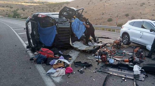 Malatya-Kayseri yolunda can pazarı! Kafa kafaya çarpıştılar... - Resim : 1