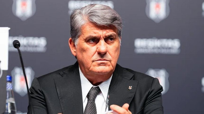 Beşiktaş taraftarının sabrı taştı! O isme tepkiler &ccedil;ığ gibi - Resim : 1