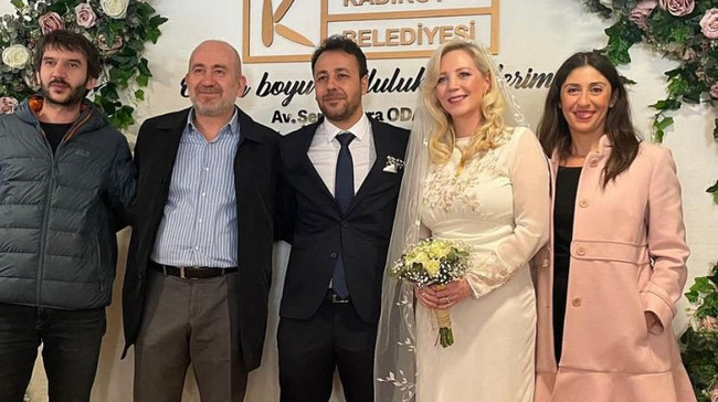 Ödüllü gazeteci bekarlığa veda etti! Hürriyet’le yolları ayırmıştı… - Resim : 3