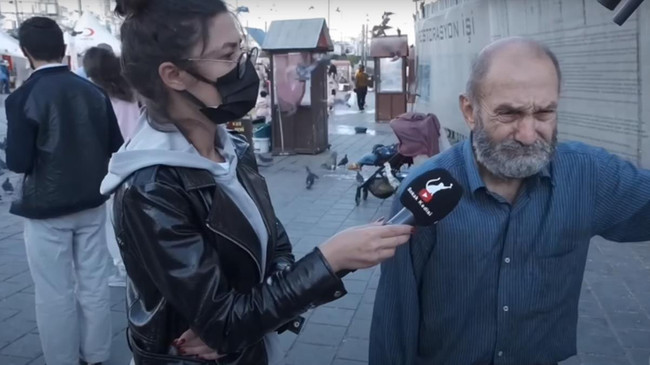 74 yaşındaki kağıt toplayıcısı hem ağladı, hem ağlattı: 'Ameliyatlı halimle çalışmak zorundayım' - Resim : 2