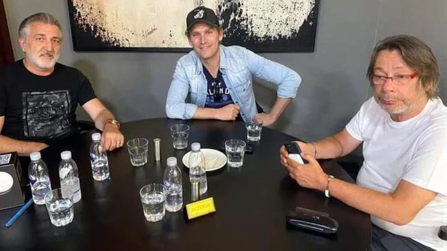 Türk futbol tarihinde bir ilk! O kulüp resmen yabancı iş insanına devredildi - Resim : 1