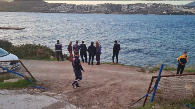 Bodrum'da sahiline belden yukarısı olmayan çürümüş ceset vurdu! - Resim : 1