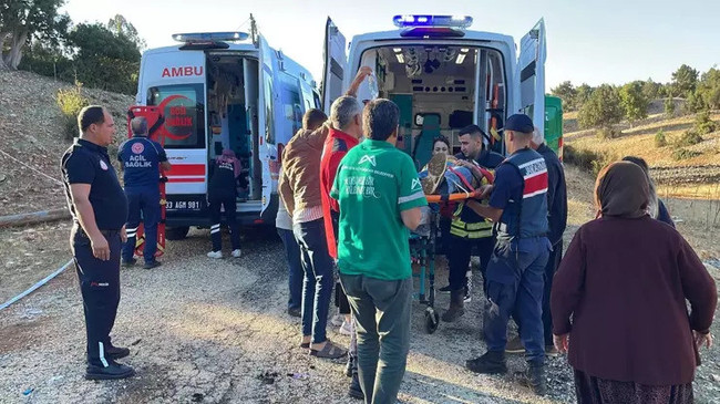 Katliam gibi kaza! İşçileri taşıyan minibüs şarampole yuvarlandı! - Resim : 1