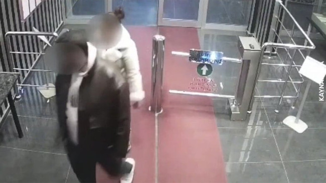 Sosyal medyadan tanıştı başına gelmeyen kalmadı! Telefonu, cüzdanı, kartları gasp edildi... - Resim : 1