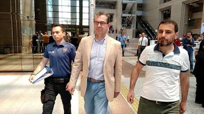 Savcılığa teslim olan Kadri Gürsel cezaevine gönderildi - Resim : 1