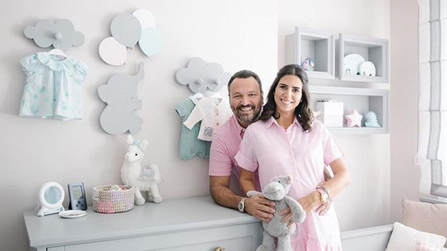 Ali Sunal ve Nazlı Kurbanzade’den doğum sonrası ilk fotoğraf - Resim : 1