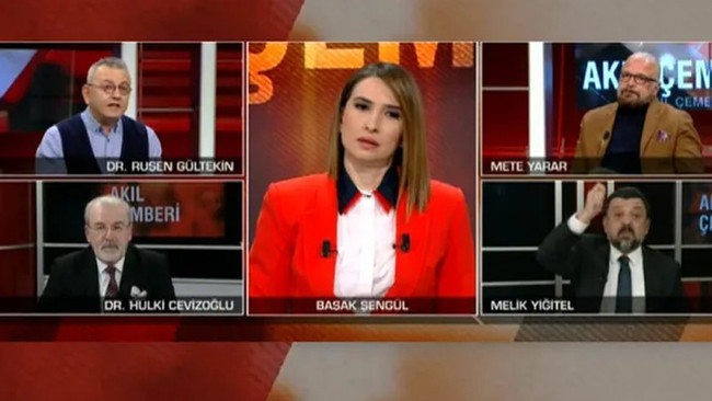 CNN Türk ortalık karıştı, hakaretler havada uçtu! 'Cahil sensin lan alçak' - Resim : 1