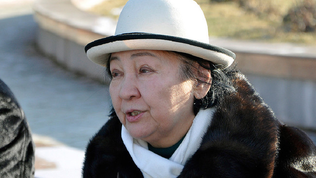 Cengiz Aytmatov'un eşi Maria Aytmatova Kovid-19 nedeniyle vefat etti - Resim : 1