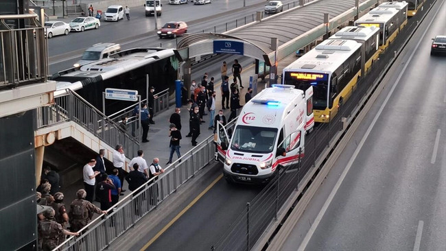 İstanbul'da metrobüste rehine krizi! Özel harekât devreye girdi, gözaltına alındı - Resim : 5