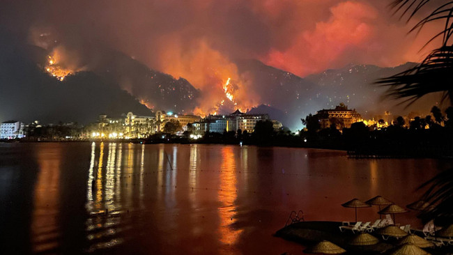 The Guardian Türkiye’deki orman yangınlarını yazdı! ‘Endişeleri artırıyor…’ - Resim : 1