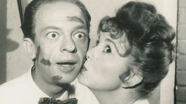 Bir döneme damgasını vuran ünlü oyuncu hayatını kaybetti - Resim : 3