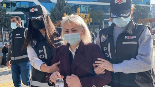 Doçentlik belgesi sahte çıkmıştı! Mastır ve doktora belgeleri de gerçek değilmiş - Resim : 1