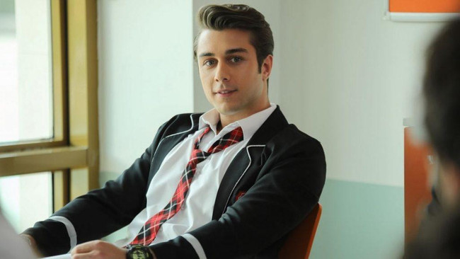 Kardeşlerim dizisinin başrol oyuncusu Celil Nalçakan koronavirüse yakalandı - Resim : 1