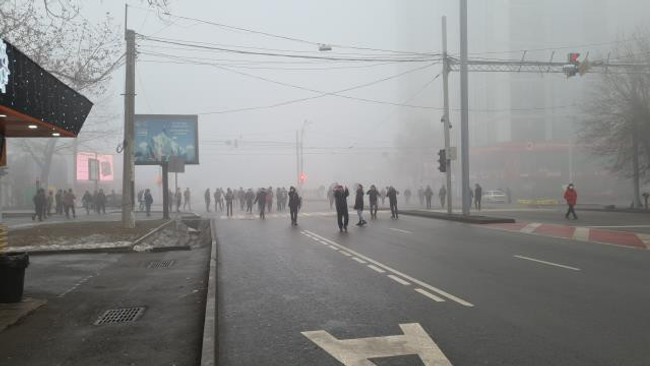 Kazakistan'da ortalık karıştı! Ülke genelinde OHAL ilan edildi: Çok sayıda ölü ve yaralı var! - Resim : 3