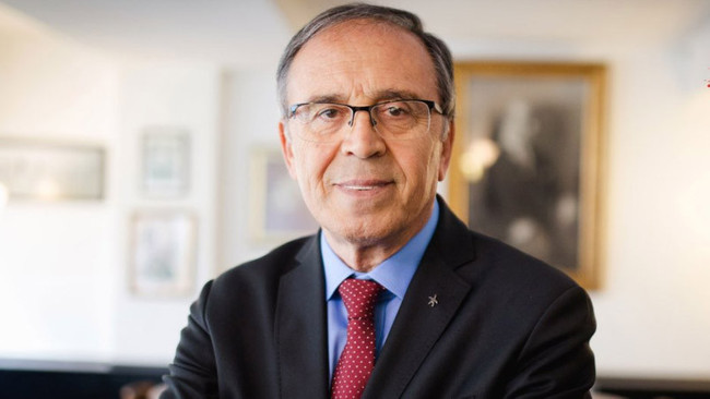 Cumhuriyet'e yeni yazar - Resim : 1