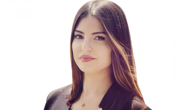 Hürriyet Ankara'da Hande Fırat operasyonu! 5 yeni ismi kadroya kattı! - Resim : 5