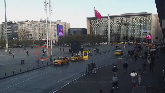 Taksim'e bomba bırakan teröristin yeni görüntüleri ortaya çıktı! Üç kez keşif yapmış... - Resim : 1