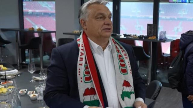 Macaristan Başbakanı'ndan olay gönderme! Taktığı atkı 3 ülke arasında kriz çıkardı - Resim : 2