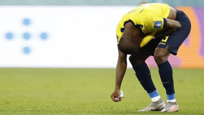 Fenerbahçelileri kahreden kare! Yıldız futbolcu, Dünya Kupası'nda hüngür hüngür ağladı - Resim : 1