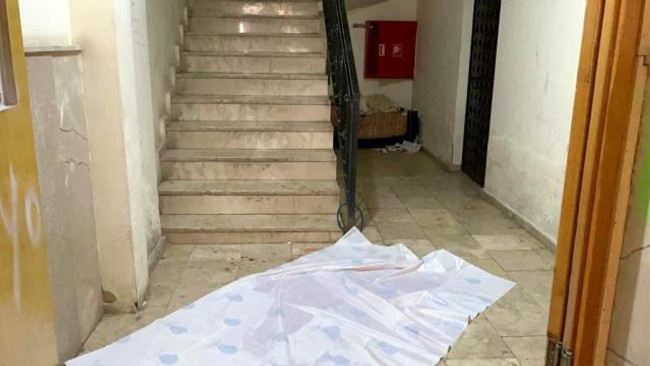 Evinin önünde defalarca bıçaklandı! 25 yaşındaki Tuğçe'nin katili tanıdık çıktı! - Resim : 1