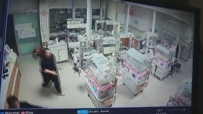 Maraş'taki depremlere ilişkin yeni görüntüler! Ölümü göze aldılar, bebekleri yalnız bırakmadılar - Resim : 2