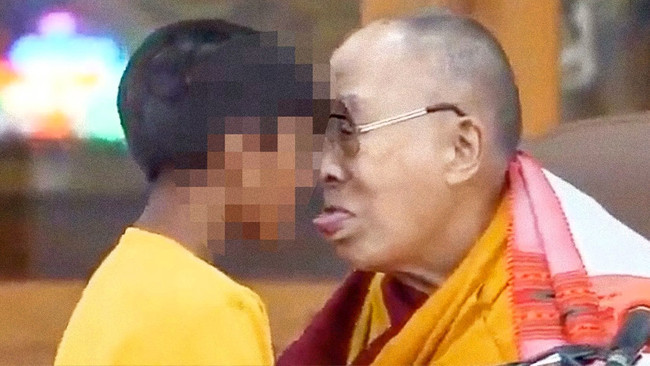 Dalai Lama’dan küçük çocuktan skandal istek! Dudağından öptü 'dilimi em' dedi - Resim : 2