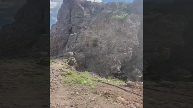 MSB paylaştı: 2 terörist böyle teslim oldu... ‘TSK, aman dileyene ateş etmez!’ - Resim : 1