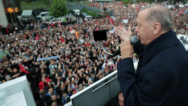 YSK ilan etti: Erdoğan yeniden cumhurbaşkanı! İşte iki adayın oy oranları - Resim : 1
