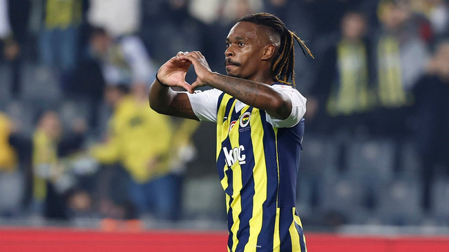 Fenerbahçeli futbolcunun talepleri çileden çıkardı! Lisansı askıya alınabilir! - Resim : 2
