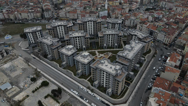 Satılmayacak’ dediği konutları sattı… Bir sorun hele niye sattım! - Resim : 1