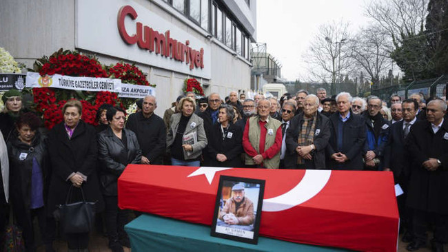 Duayen gazeteci-yazar Ali Sirmen'e veda - Resim : 1