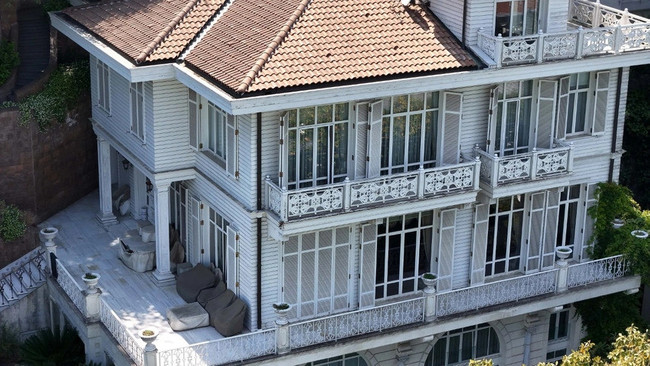 FETÖ firarisi Akın İpek’in Bebek’teki yalısı rekor fiyata satıldı! - Resim : 1