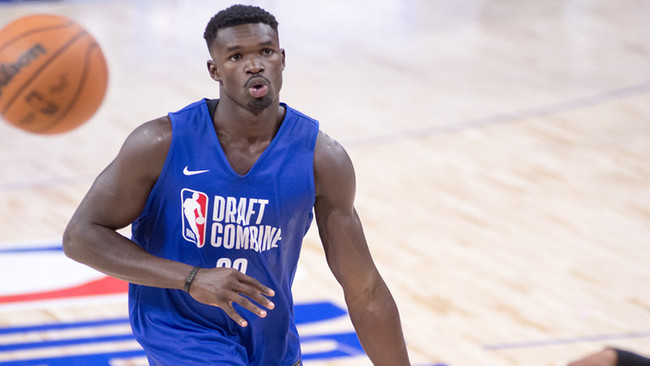 NBA tarihinde ilk yaşandı; LeBron James, oğlu Bronny ile Lakers'ta oynayacak! - Resim : 1