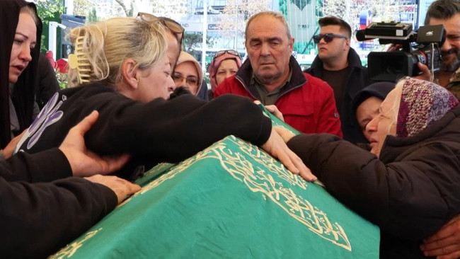 Vural Çelik son yolculuğuna uğurlandı: Cenazeye kimler katıldı - Resim : 1